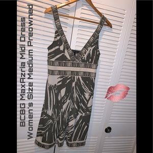 BCBG Max Azria Midi Dress Size Medium Women’s